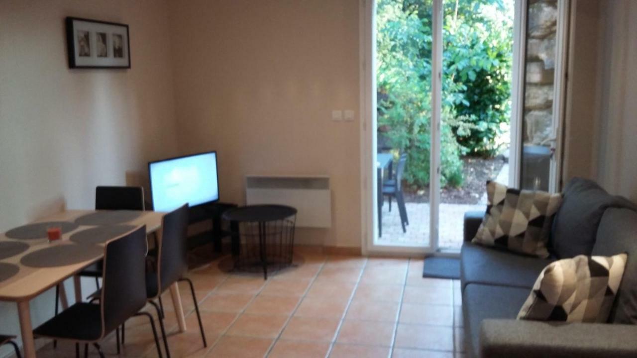 Appartement Dans Propriete Calme En Pleine Nature Charbonnières-les-Bains Zewnętrze zdjęcie