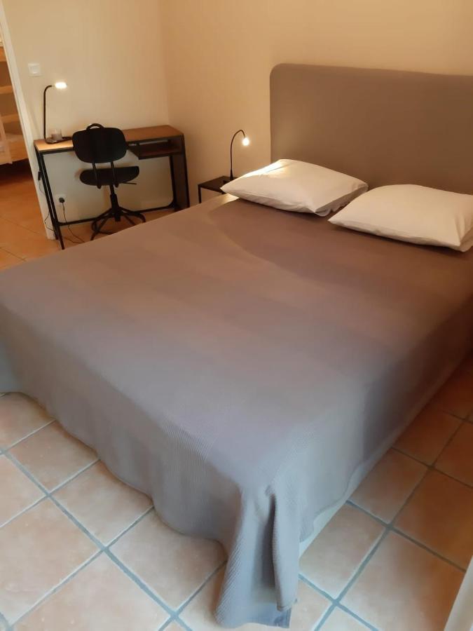 Appartement Dans Propriete Calme En Pleine Nature Charbonnières-les-Bains Zewnętrze zdjęcie